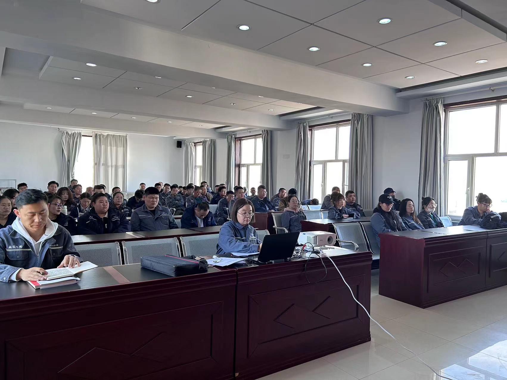 额盐公司举办2024年度员工岗前培训班