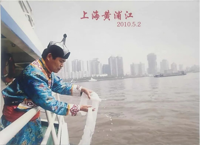 张海仁：一直被父母捧在手心，18岁那年才知道不是父母亲生孩子