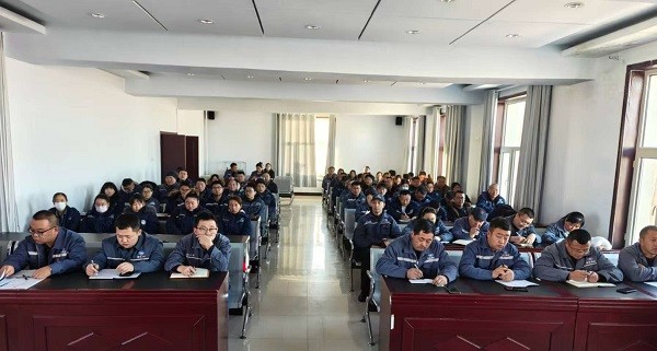 额盐公司组织宣传贯彻蒙盐集团2026年党风廉政建设和反腐败工作会议